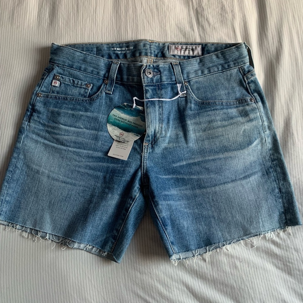 AG The Becke Short